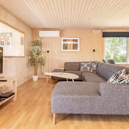 Holiday home Xlii